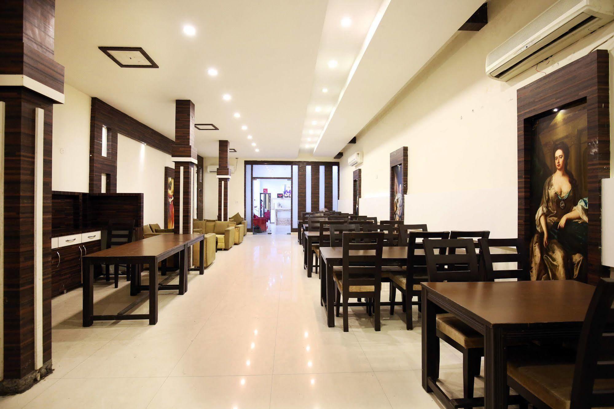 Hotel Mm Yellowuds Amritsar Exterior photo