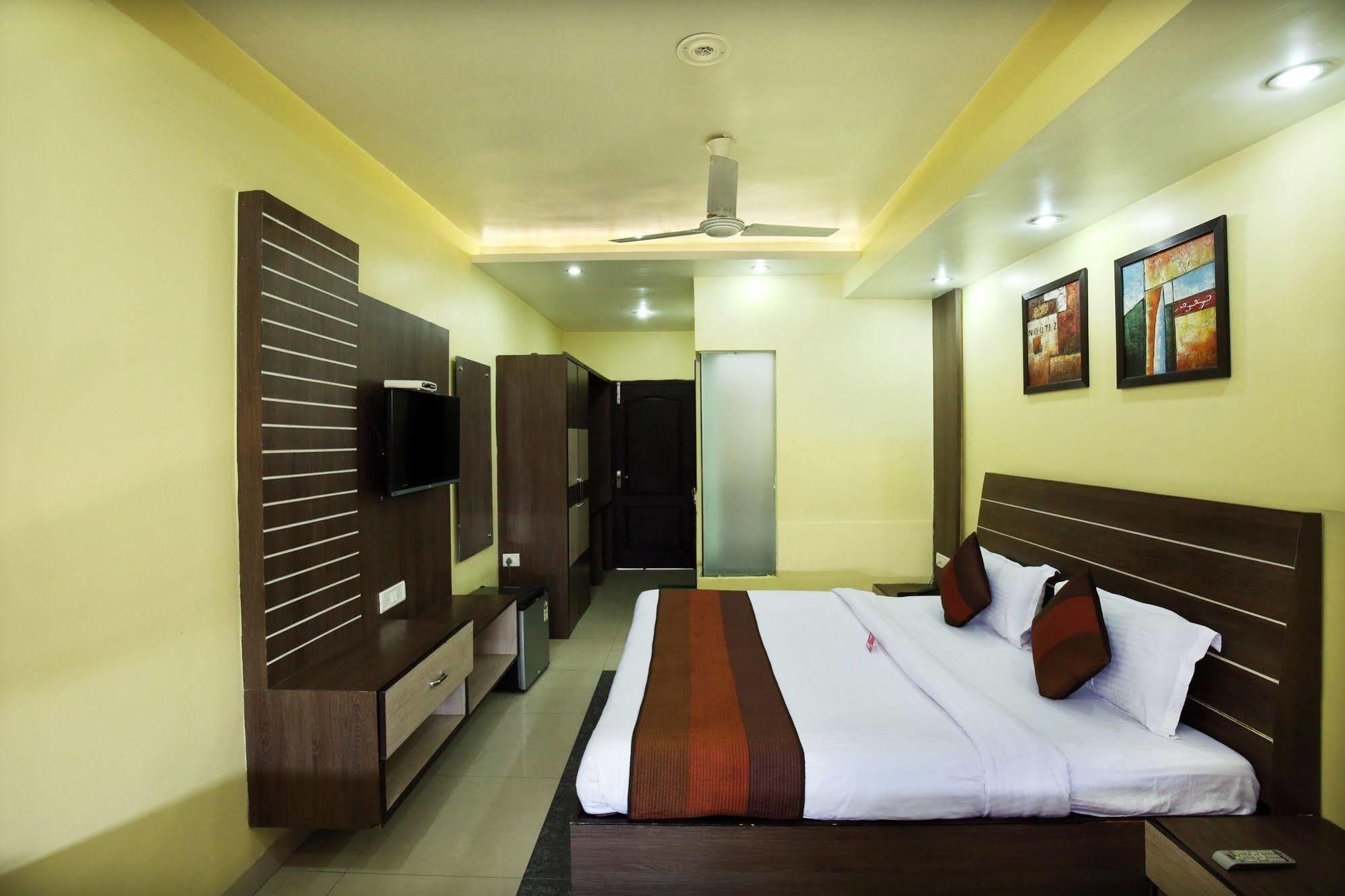 Hotel Mm Yellowuds Amritsar Exterior photo